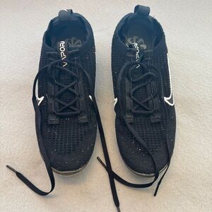 Nike | Air VaporMax Flyknit | Black White Running Shoes